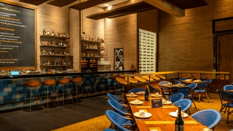 Desktop banner element 1