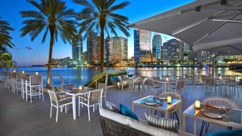 Desktop banner element 1